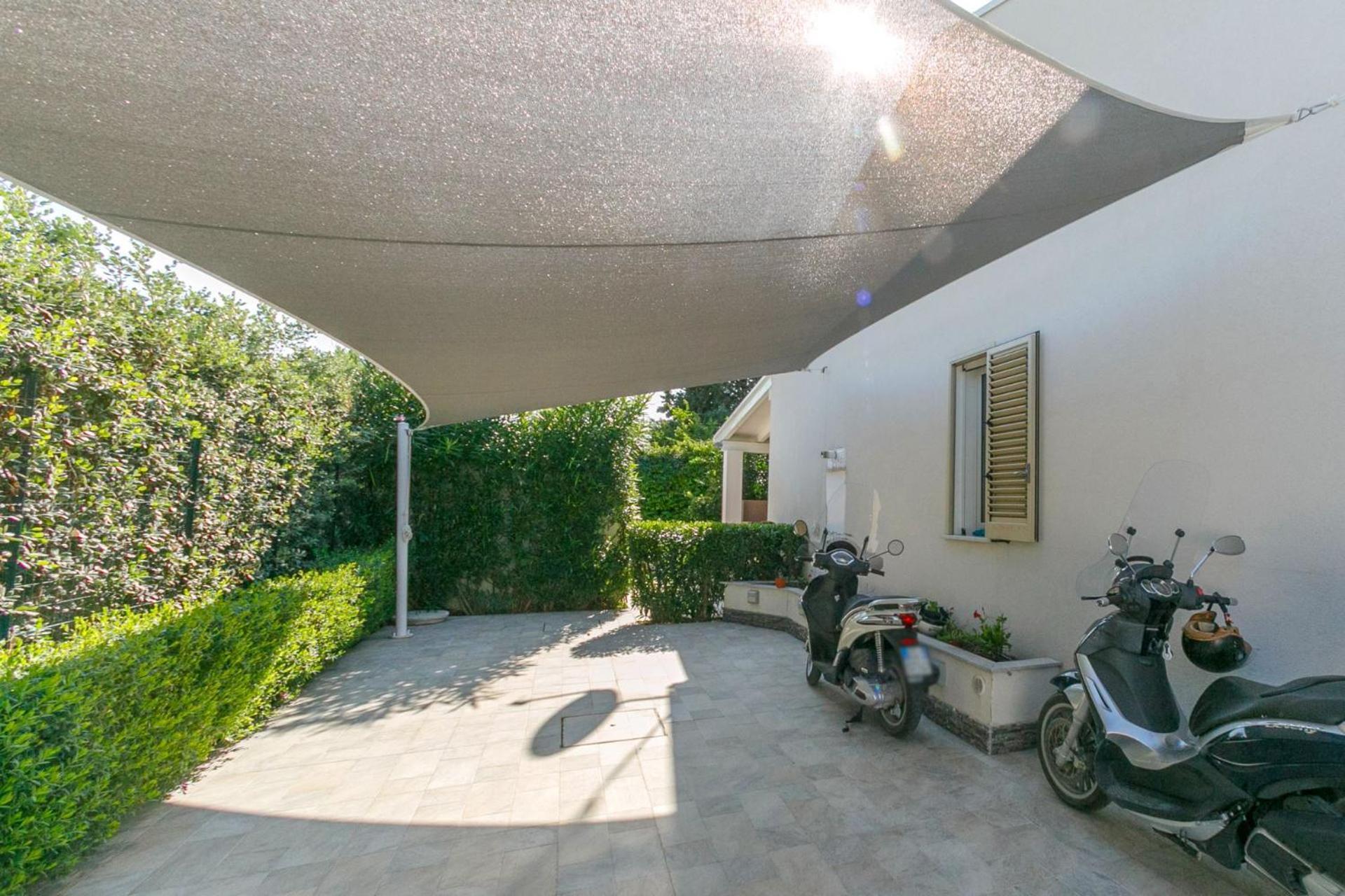 Villa Sicilia Lascari Bilik gambar